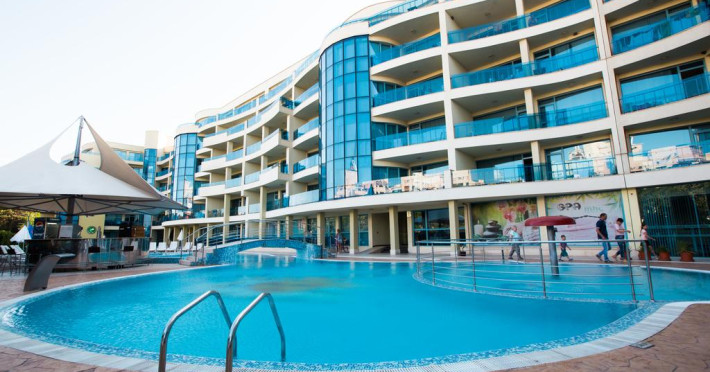 aparthotel-marina-holiday-club-spa-0f7718e827c7d829.jpeg