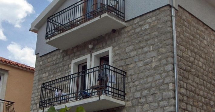 apartments-aleksic-old-town-cea10efe895678c8.jpeg