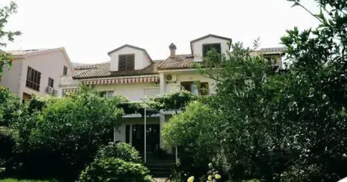 apartments-budva-center-e68f06e2e31c12fe.jpeg