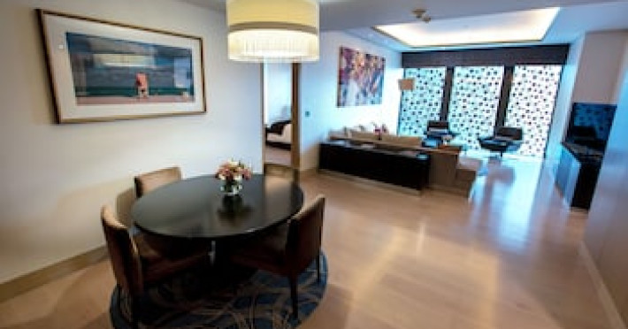 apartments-by-fairmont-baku-flame-towers-ef45c8457bbe7f47.jpeg