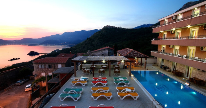 apartments-djurasevic-5c4ba51bfaaa5d28.jpeg