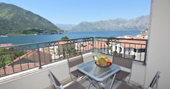 apartments-dobrotski-dvori-134555793f04aa9b.jpeg