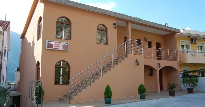 apartments-dobrotski-dvori-fcb4e8d0bbb428c3.jpeg