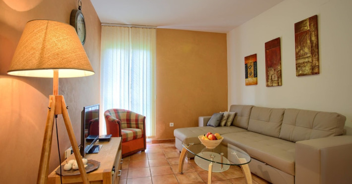 apartments-ivanovic-b89b6cb9549d4e07.jpeg