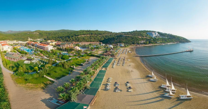 aqua-fantasy-aquapark-hotel-75d0c50f0e04b09c.jpeg