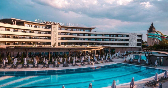 aqua-paradise-resort-a27cc775d626c864.jpeg