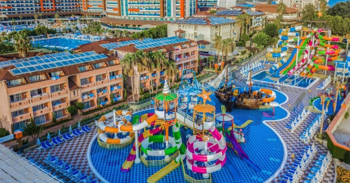 aqua-park-955b12d117b59675.jpeg