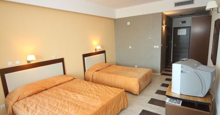 arabella-beach-hotel-e91928a3f19b8302.jpeg