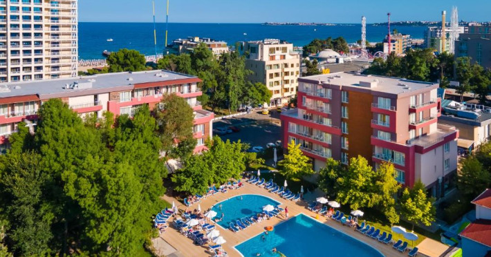 asteria-family-sunny-beach-c38de15734371bd5.jpeg