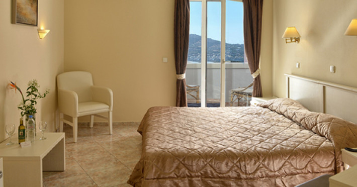 athina-palace-resort-spa-8052346323f3d344.jpeg