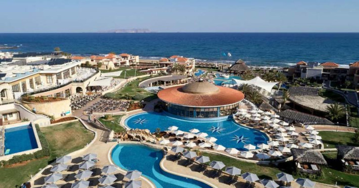 atlantica-caldera-palace-b76901d7b5652bbe.jpeg
