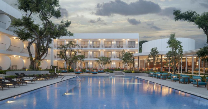 avani-chaweng-samui-hotel-beach-club-2f8ab4cd35c84c76.jpeg