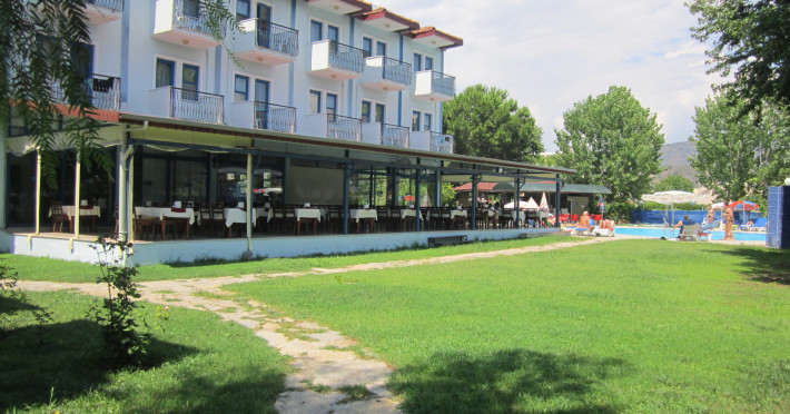 aymes-hotel-8e157e82be1bd63f.jpeg