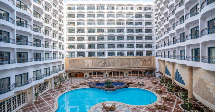 azal-pyramids-hotel-0ee88be541e5af90.jpeg