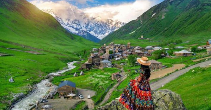 azerbaijan-paste-georgia-premium-tours-d0771be0c4a3150b.jpeg