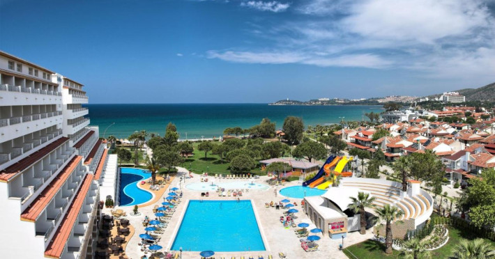 batihan-beach-hotel-dfe23b8c230ca68c.jpeg