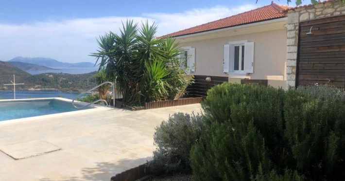 bay-view-villa-82157857f5cba45c.jpeg