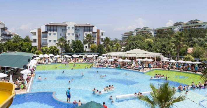 belek-beach-resort-c97d74bd616b38fa.jpeg
