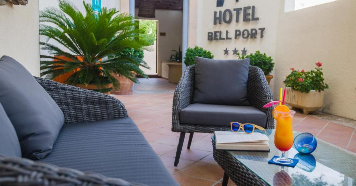 bell-port-hotel-352731cb6bce97be.jpeg