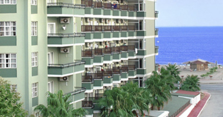 big-blue-sky-hotel-ba605332a84f210e.jpeg