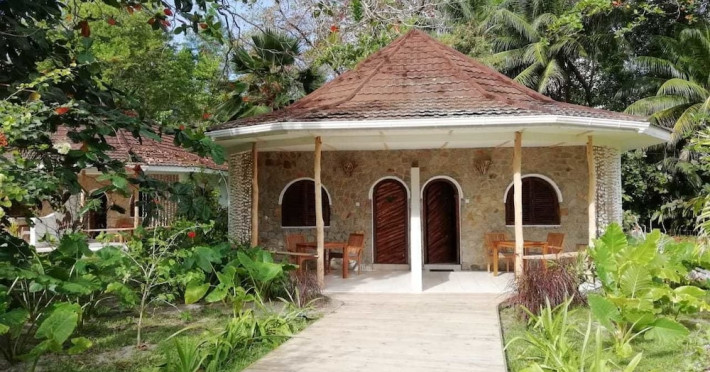 bliss-praslin-seychelles-461b12f885ee3326.jpeg