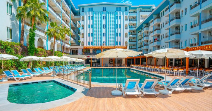 blue-star-hotel-a10937265f887125.jpeg