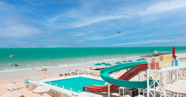 bm-beach-hotel-ea3edb347031700e.jpeg