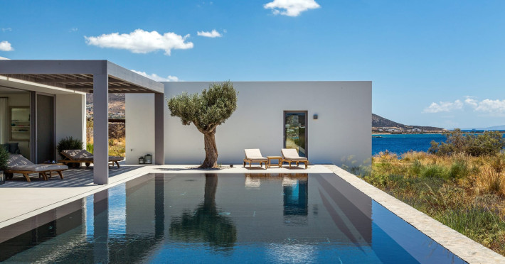 bright-blue-villas-paros-6cd439a798b19cf0.jpeg