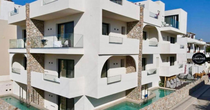 cabana-white-boutique-hotel-suites-51e006bb2f77bef3.jpeg