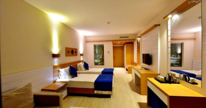 JASMIN BEACH HOTEL