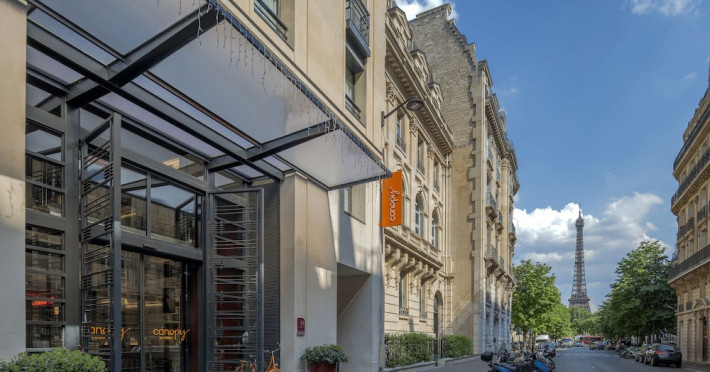 canopy-by-hilton-paris-eiffel-tower-d6e53bb1176b8e76.jpeg