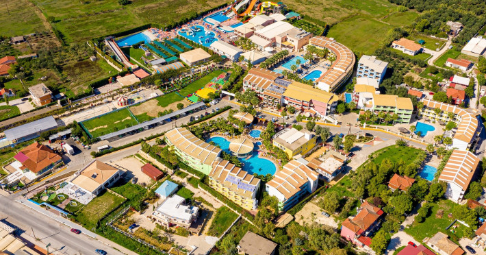 caretta-beach-resort-waterpark-6d7654aebcf0f5cf.jpeg