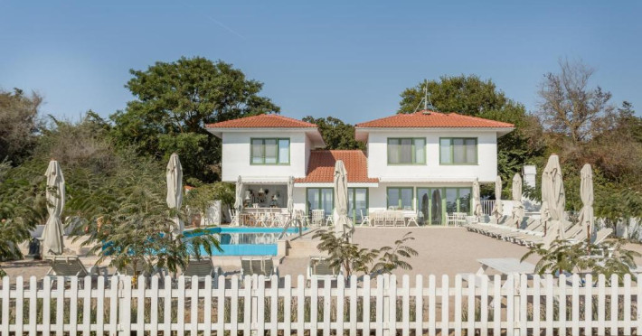 casademare-3d8014ff37643dfa.jpeg