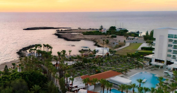 Cavo Maris Beach Hotel