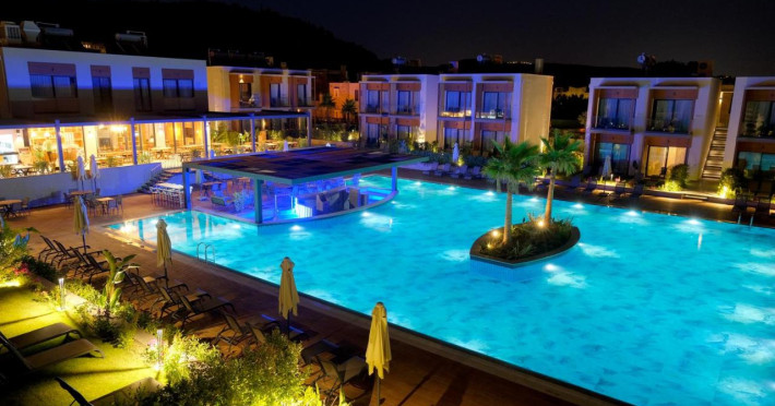celeste-bella-luxury-9ee0e8ee49871e91.jpeg