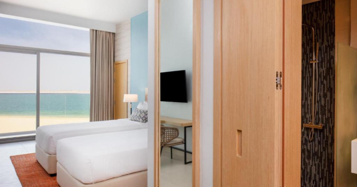 centara-mirage-beach-resort-dubai-877a83e61cc128a8.jpeg