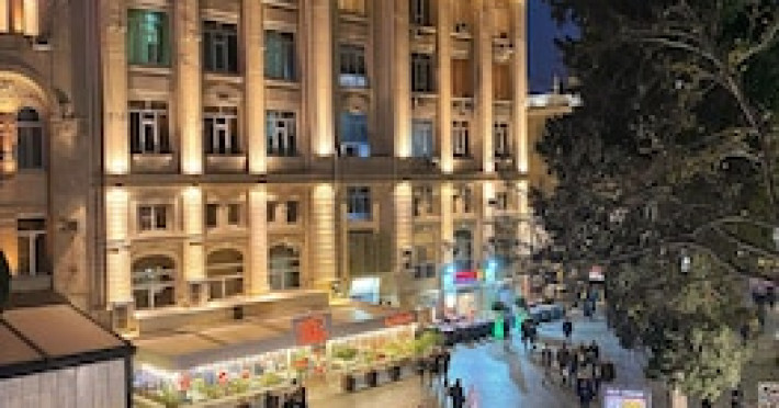 center-city-baku-81ade6a3a2cd7d8e.jpeg
