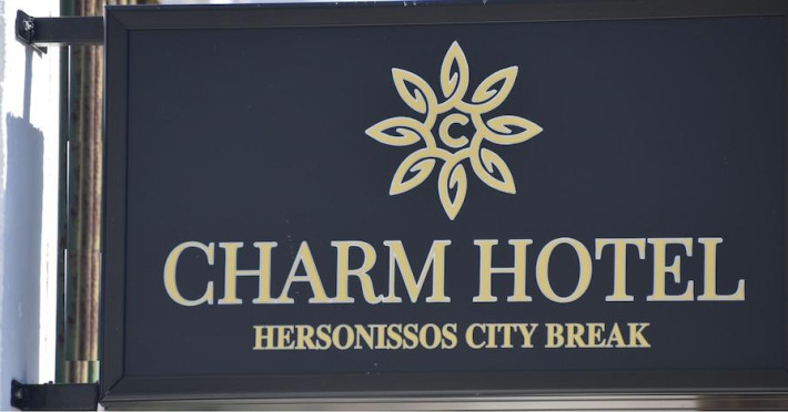 charm-5d23220d4d3ac8e6.jpeg