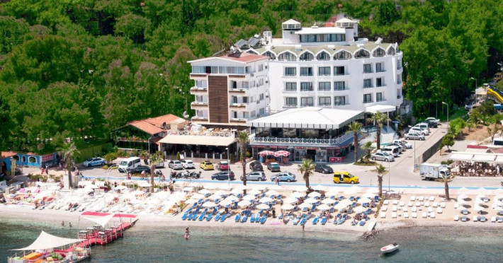 class-beach-hotel-3644901a69ab404a.jpeg