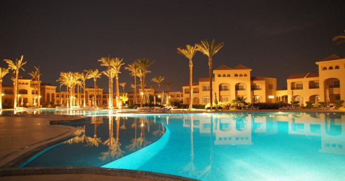 cleopatra-luxury-resort-makadi-bay-13012030f9292acb.jpeg