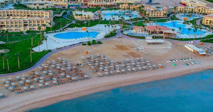 cleopatra-luxury-resort-makadi-bay-2b0d371e1e6d831e.jpeg