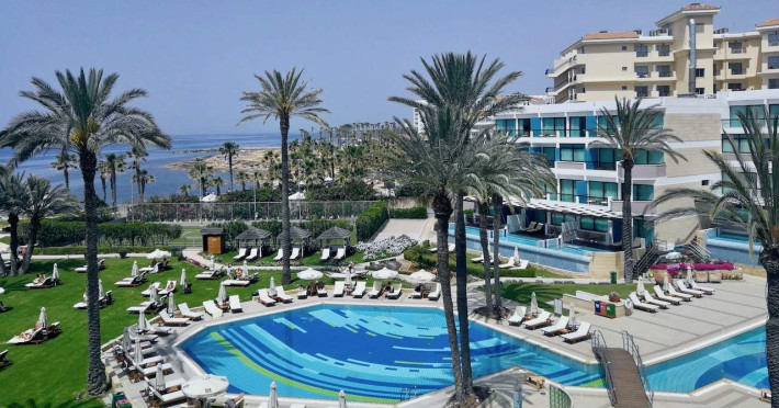 cleopatra-luxury-resort-makadi-bay-d78205a91b66994d.jpeg