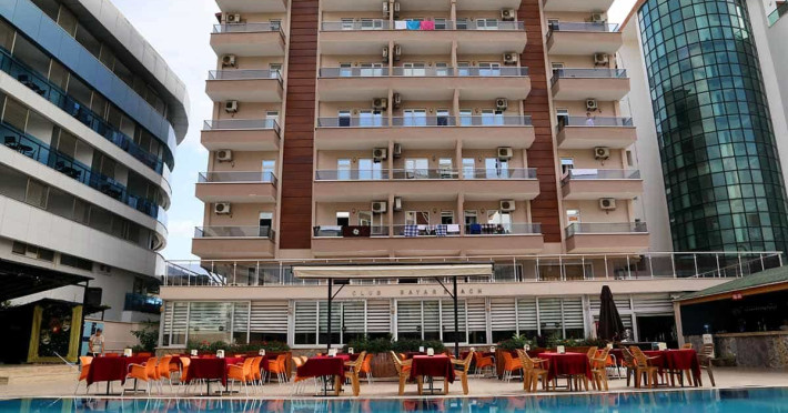 club-bayar-beach-04689b2bd022d21c.jpeg
