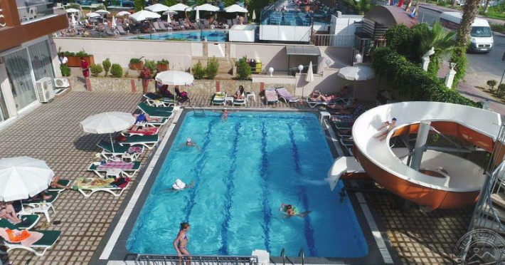 club-bayar-beach-hotel-6617edbc07baf771.jpeg