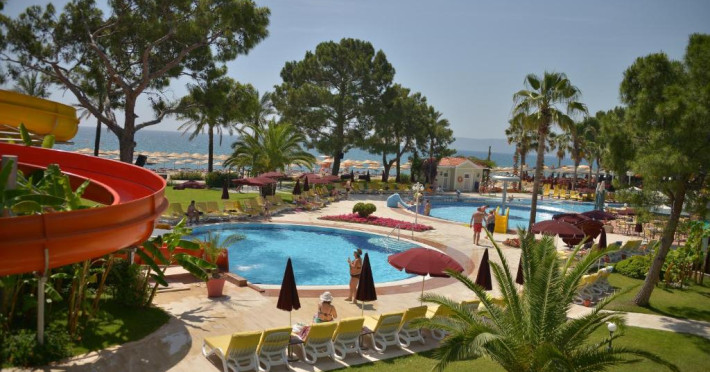 club-boran-mare-beach-resort-d9cba75c93f23f75.jpeg