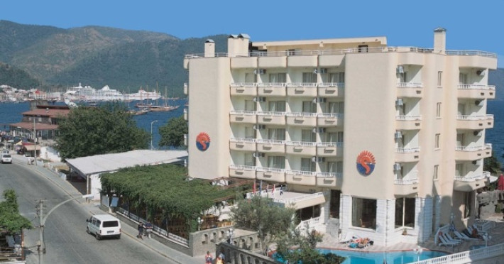 club-selen-135fe9136cc1b135.jpeg