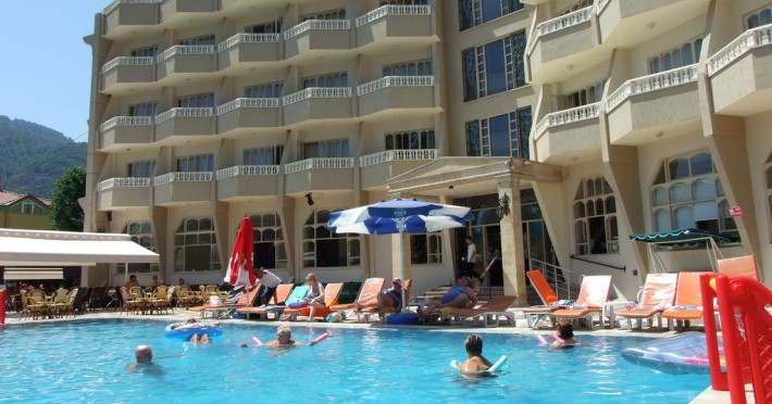 club-selen-hotel-icmeler-81462f5eeb67944d.jpeg