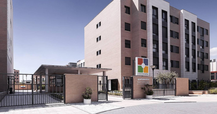 compostela-suites-apartments-4ab0b57bf5d047de.jpeg