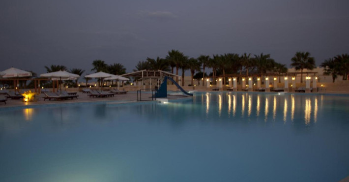 coral-beach-resort-hurghada-e54b87b3b7a29610.jpeg