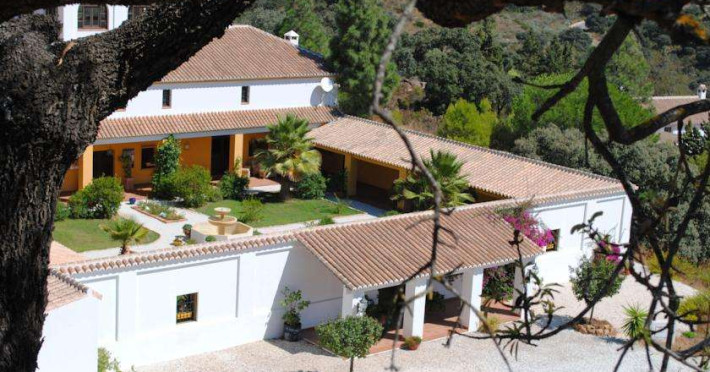 cortijo-puerto-el-peral-8fa90d380c228338.jpeg
